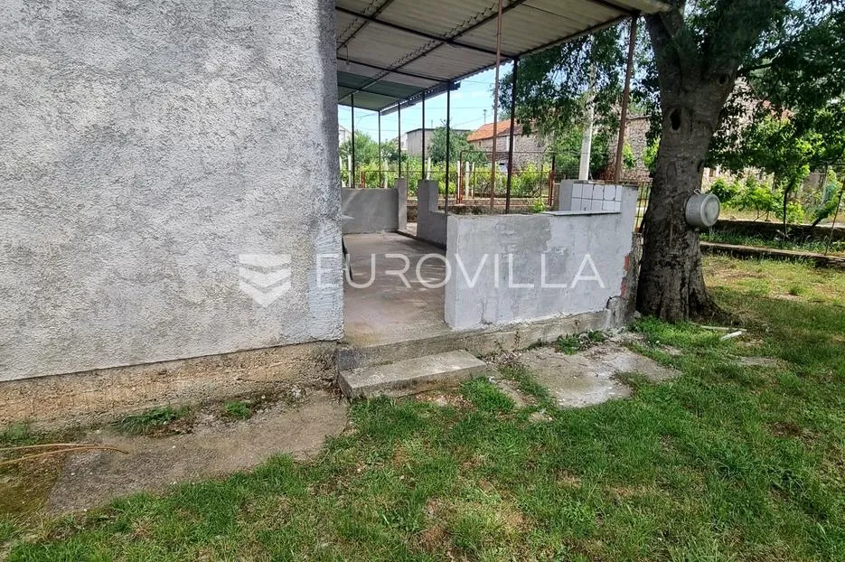nacionalni park krka, građevinsko zemljište idealno za investiciju (10 000 m2) - slika 6