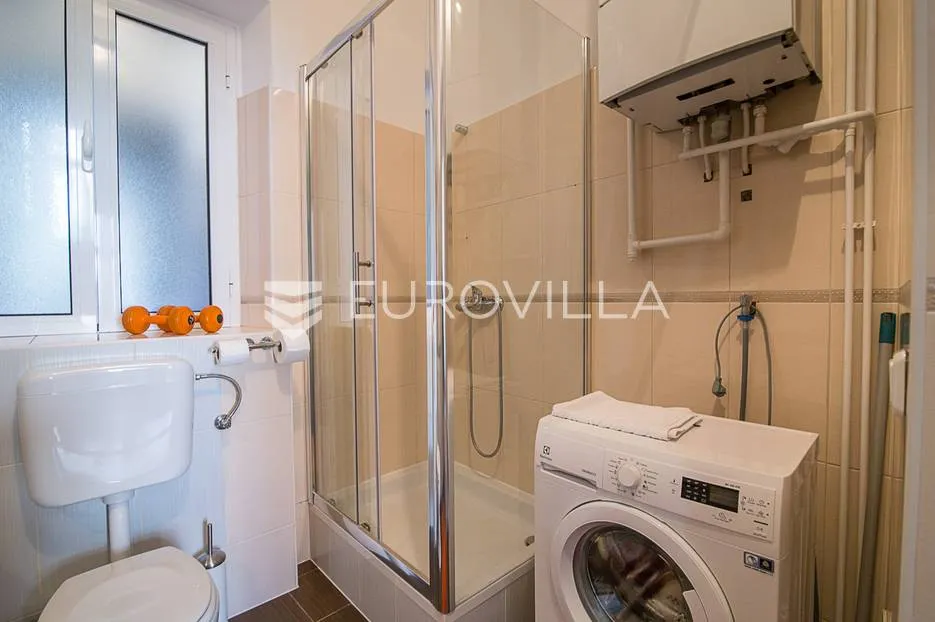 strogi centar pješačka zona trosoban stan 86 m² - slika 13
