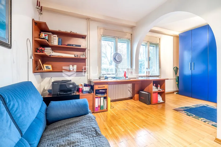 zagreb, lašćina, kuća na tri etaže s dvorištem, vrtom i garažom, 307 m² - slika 4