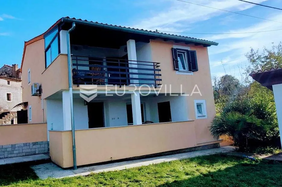 istra, motovun, prekrasna kuća sa dva stana i konobom - slika 2