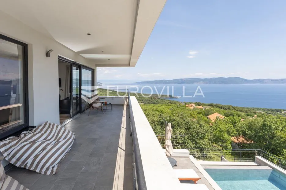 istra, okolica labina, prekrasna villa očaravajućeg pogleda na kvarner na izoliranoj lokaciji - slika 43