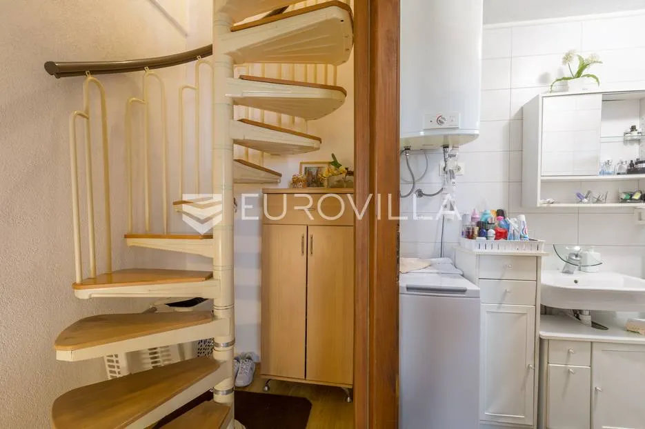 istra, rovinj, predivna kuća od 75 m² u centru grada s pogledom na more - slika 8