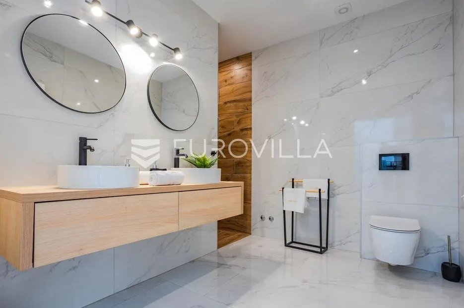 zadar, maslenica, luksuzna villa kraj mora - slika 24