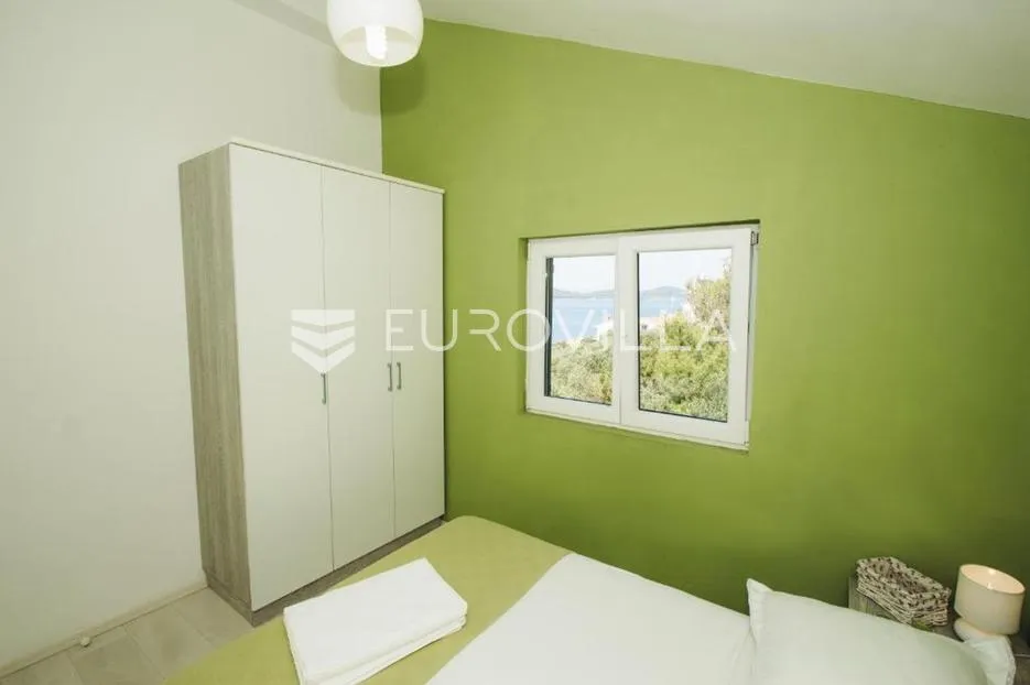 kaprije, prekrasna kuća s apartmanima, 180 m² - slika 16