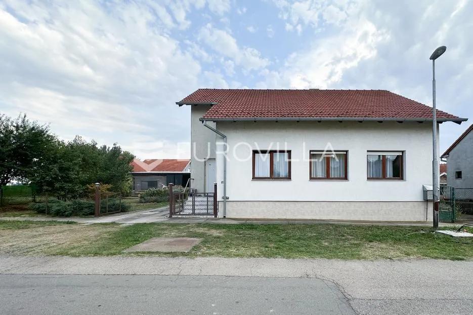 Vukovar, Borovo Naselje, kuća 130 m² na zemljištu površine 669 m²