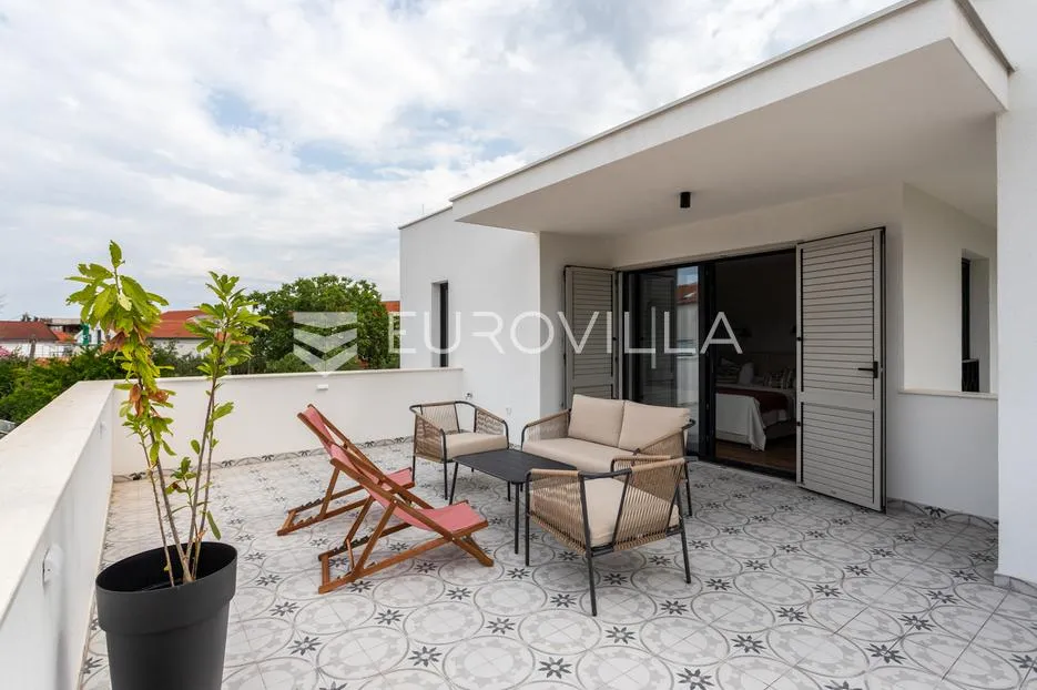 šibenik, luksuzno uređena vila s bazenom - slika 34