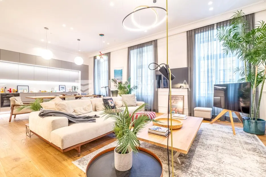 Zagreb, Gajeva, luksuzan četverosoban stan u centru grada, NKP 142 m2 - Donji grad