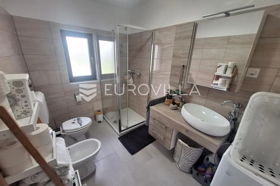 karlovac, draganić, kuća 190 m², novouređena - slika 10