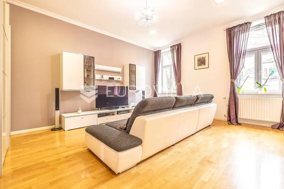 zagreb, ilica, prekrasan trosoban stan 72.85 m² - slika 2