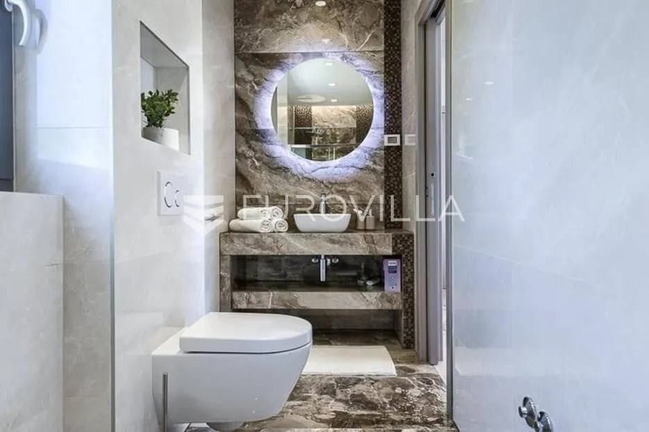 istra, rakalj, prekrasna vila s pogledom na raški zaljev nkp 270 m2 - slika 26