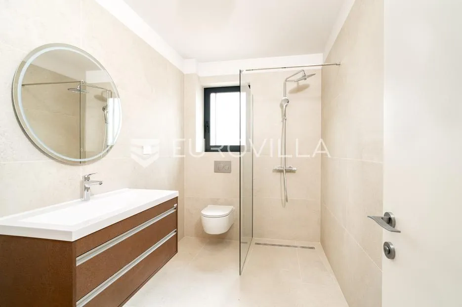zadar, privlaka, luksuzni dvosoban stan 1. red do mora, 107,60 m² - slika 6