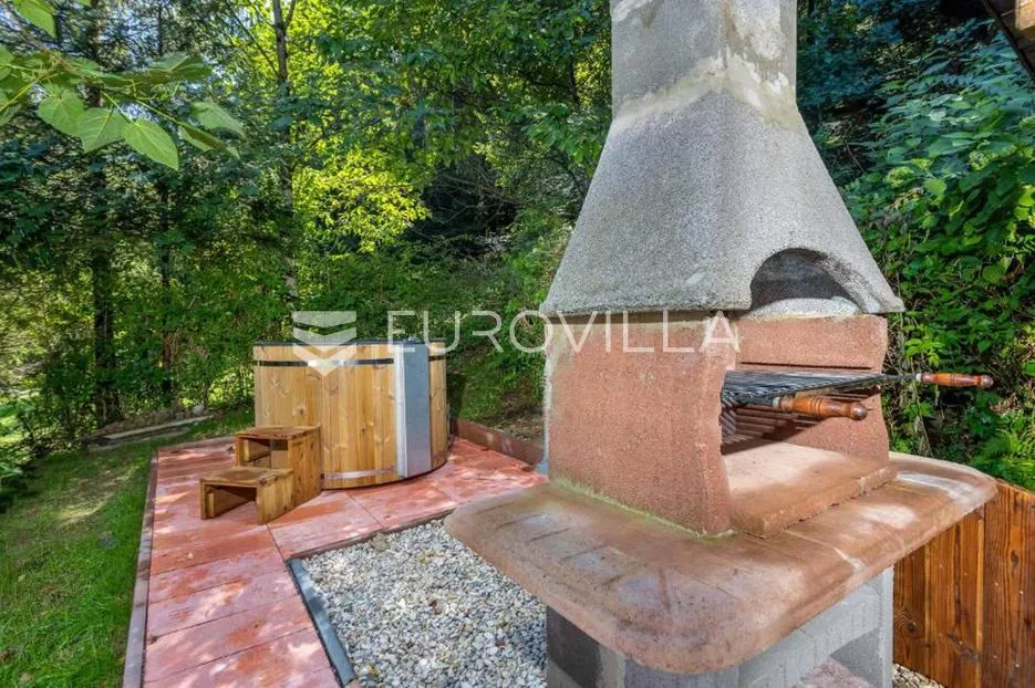 gorski kotar, brod na kupi, kompletno uređena kuća 250 m², jacuzzi, garaža - slika 26