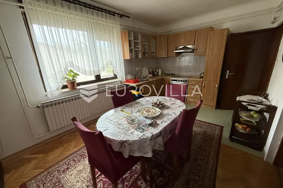 osijek, tenja, na prodaju kuća površine 200 m² sa velikom okućnicom - slika 2