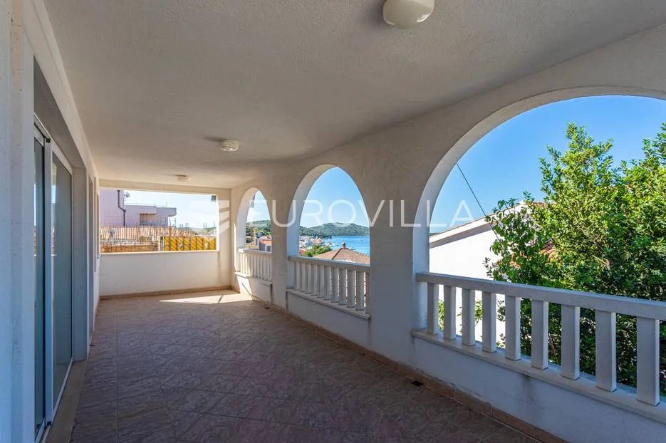 rogoznica, apartmanska kuća s pogledom na more - slika 2