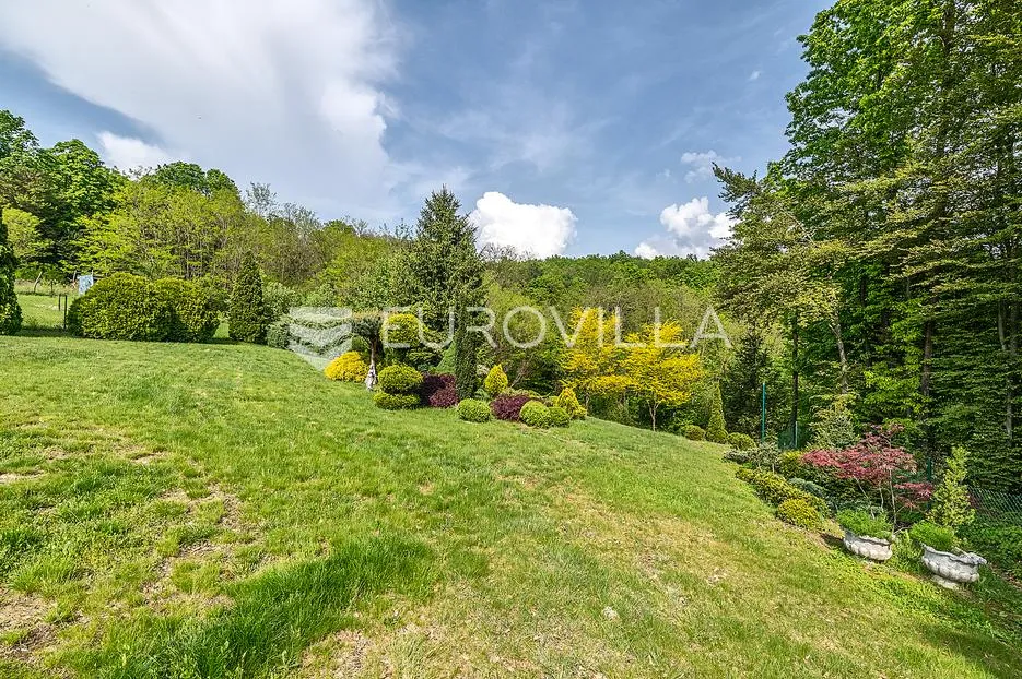 donja pušća, jedinstvena obiteljska villa, parcela 5000 m² - slika 30
