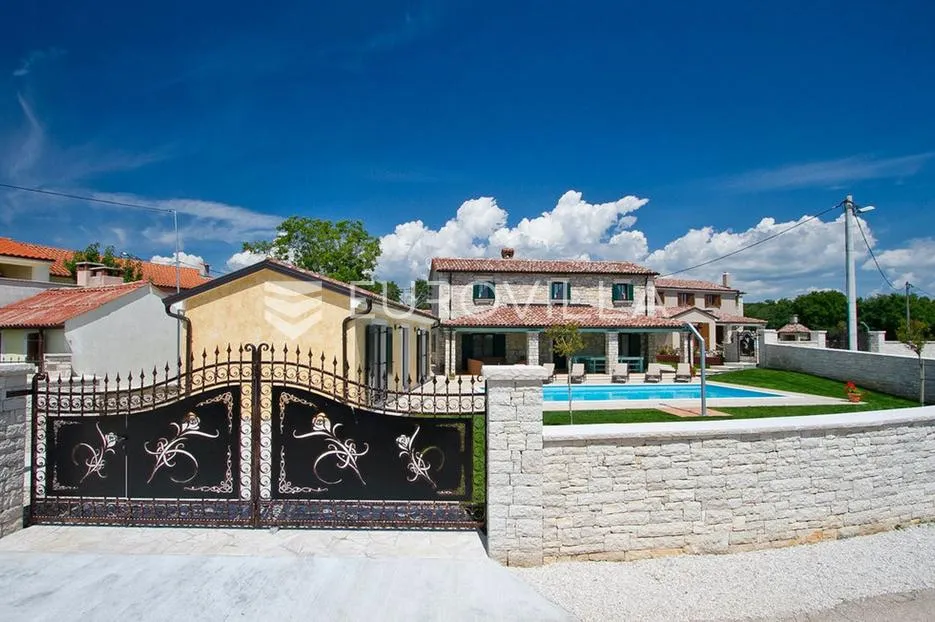 istra, poreč - elegantna kamena vila s bazenom, iznimno kvalitete gradnje - slika 14