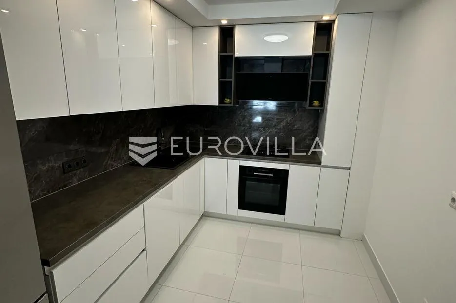 zagreb, trešnjevka, odličan četverosoban stan nkp 98 m2 + gpm - slika 4