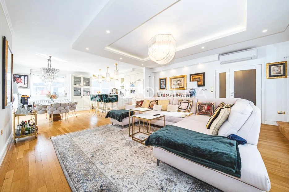Zagreb Vrbani III luksuzan penthouse prvi red do jezera
