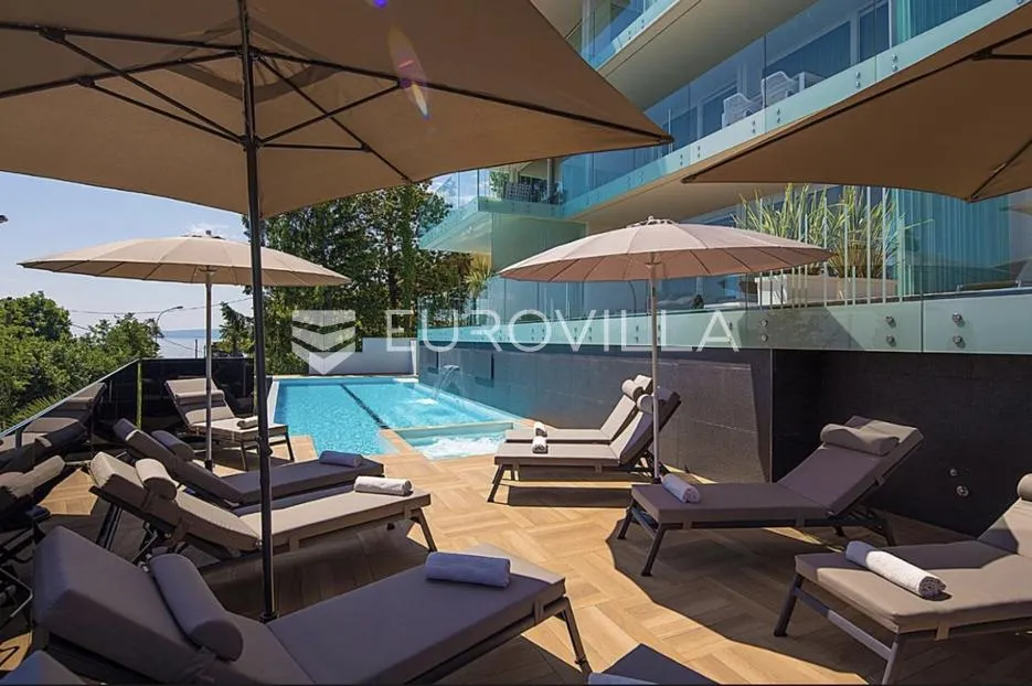 opatija, punta kolova, luksuzan stan s bazenom 120 m² - slika 2