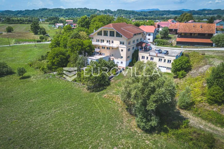 Oroslavlje, stambeno poslovni objekt 1861 m² na predivnoj lokaciji - Stubička Slatina, Oroslavje