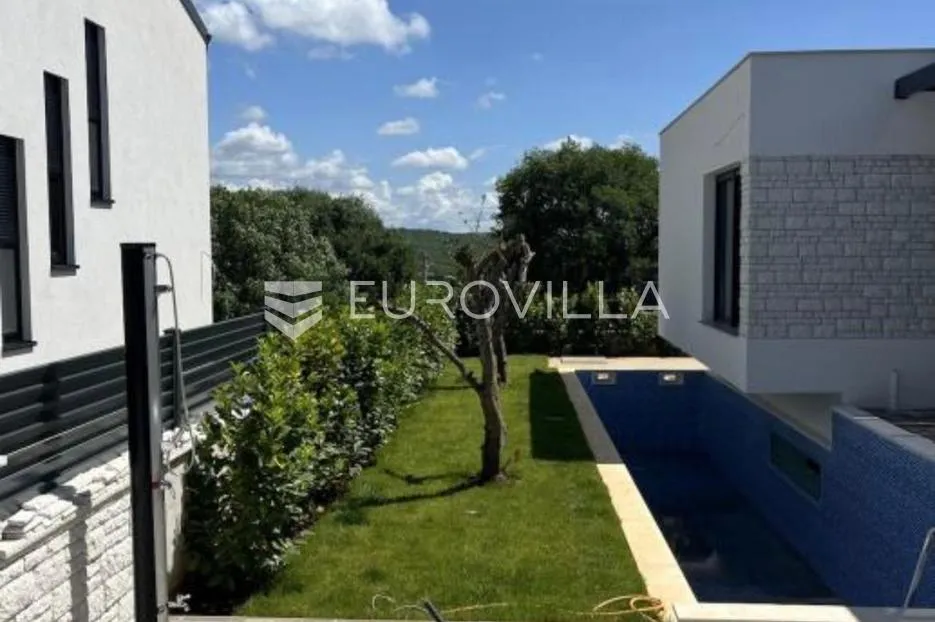 istra, rovinjsko selo, luksuzna prizemnica veličine 218m2 s bazenom, jacuzzijem i saunom - slika 4