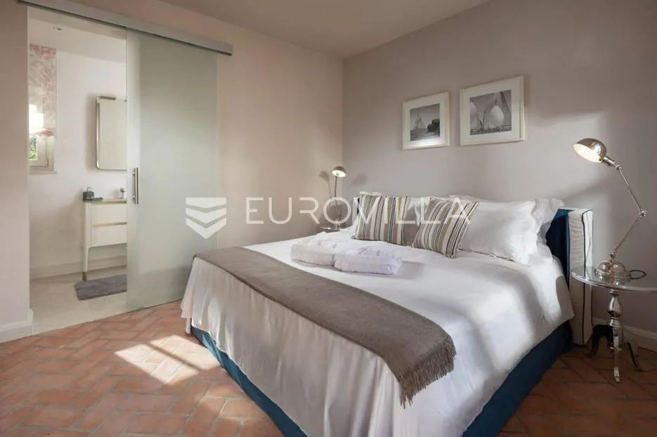 istra, vabriga, ekskluzivna, unikatna vila bezvremenske ljepote 338 m² - slika 23