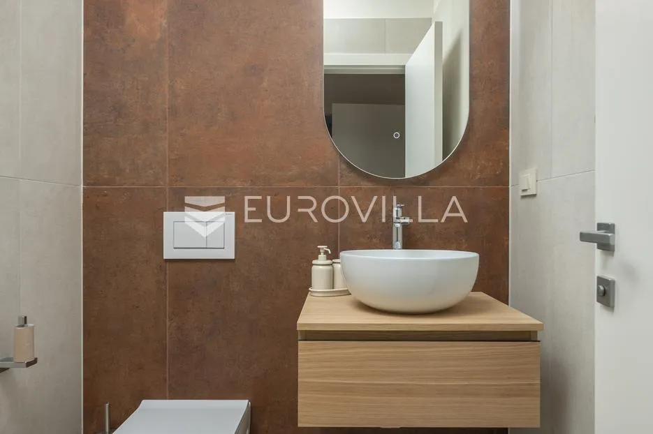 istra, labin, vrhunska moderna villa d, grijani bazen 48 m², 2365 m² uređene okućnice - slika 65
