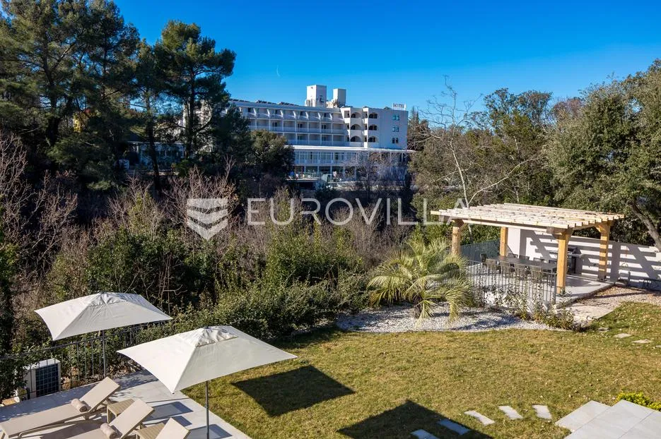 otok krk, malinska, luksuzna vila s dva apartmana u prvom redu do mora - slika 16