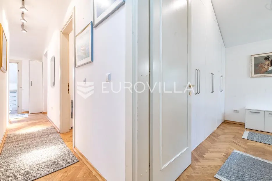 zagreb, nazorova, trosoban stan 55 m² u potkrovlju zgrade s liftom - slika 5