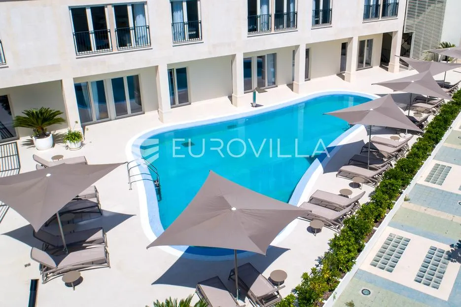 istra, umag, opremljen penthouse, velika terasa, pogled na more - slika 4