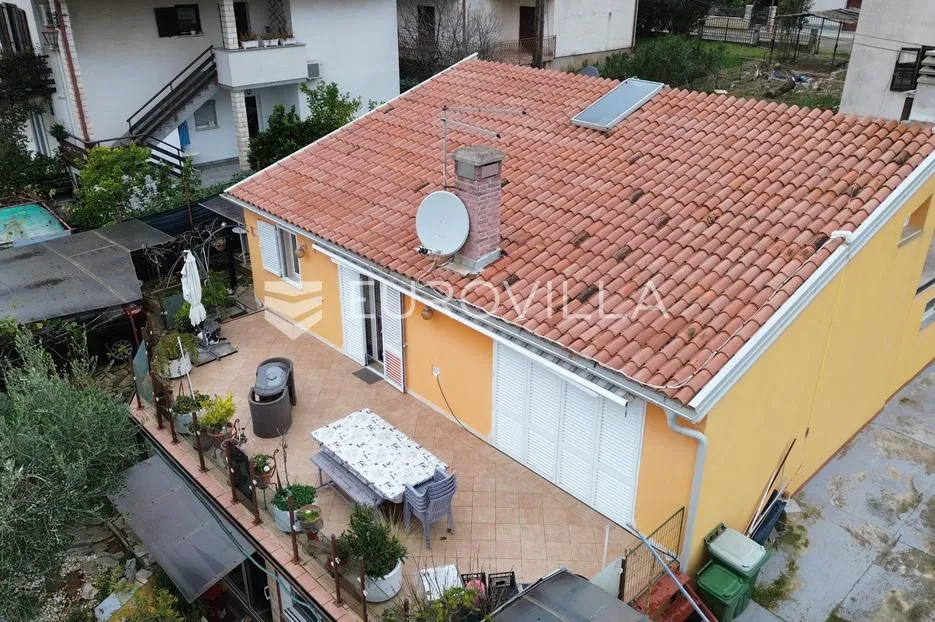 umag, murine, samostojeća kuća s dva odvojena stana na mirnoj lokaciji - slika 36