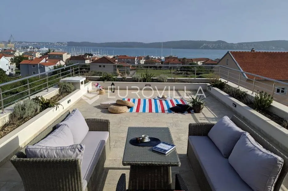 trogir, moderna vila s bazenom - slika 4