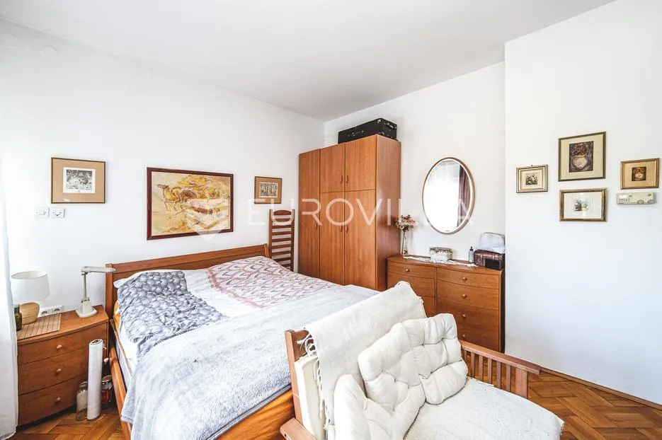 zagreb, pantovčak, prostrana obiteljska kuća 400 m² na parceli 735 m², prekrasan pogled - slika 20