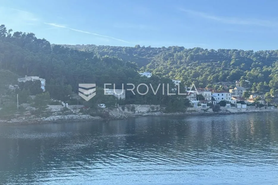 Šolta, hotel za rekonstrukciju prvi red do mora - Stomorska