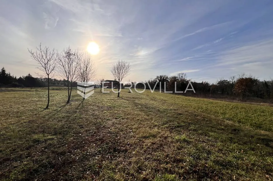 istra, žminj - prostrano pravokutno građevinsko zemljište, 1665 m2 - slika 3
