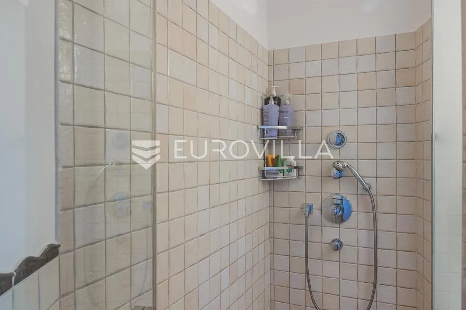 istra, šorići, luksuzna kamena kuća, 388 m², s bazenom i građevinskim zemljištem 4621 m² - slika 18