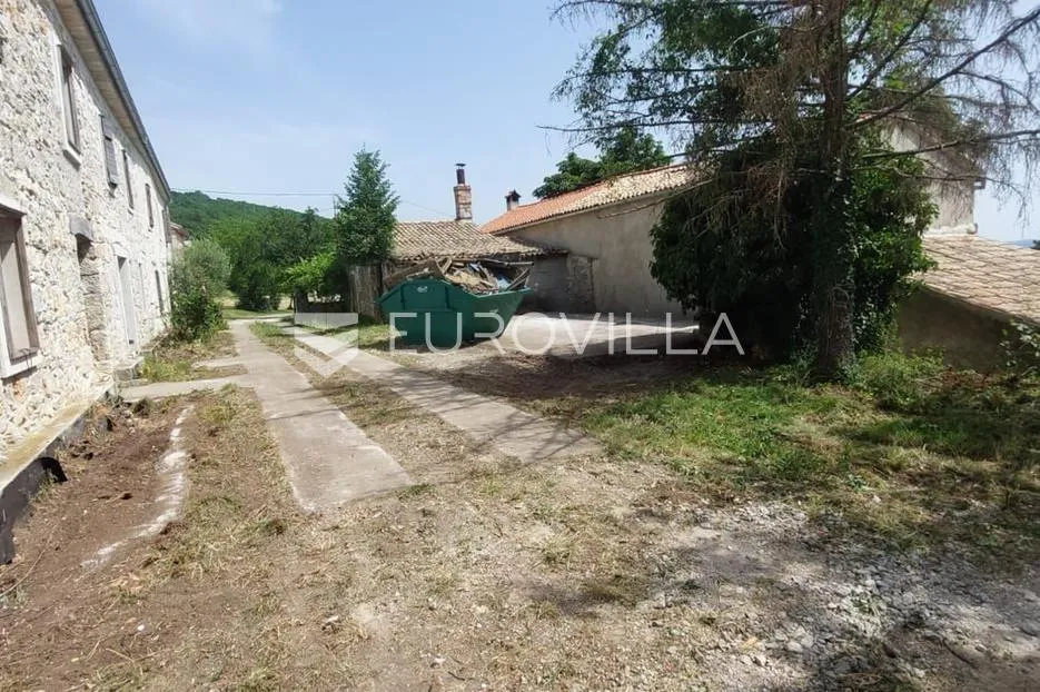 istra, roč, kamena starina s gospodarskim objektima i poljoprivrednim terenom - slika 9