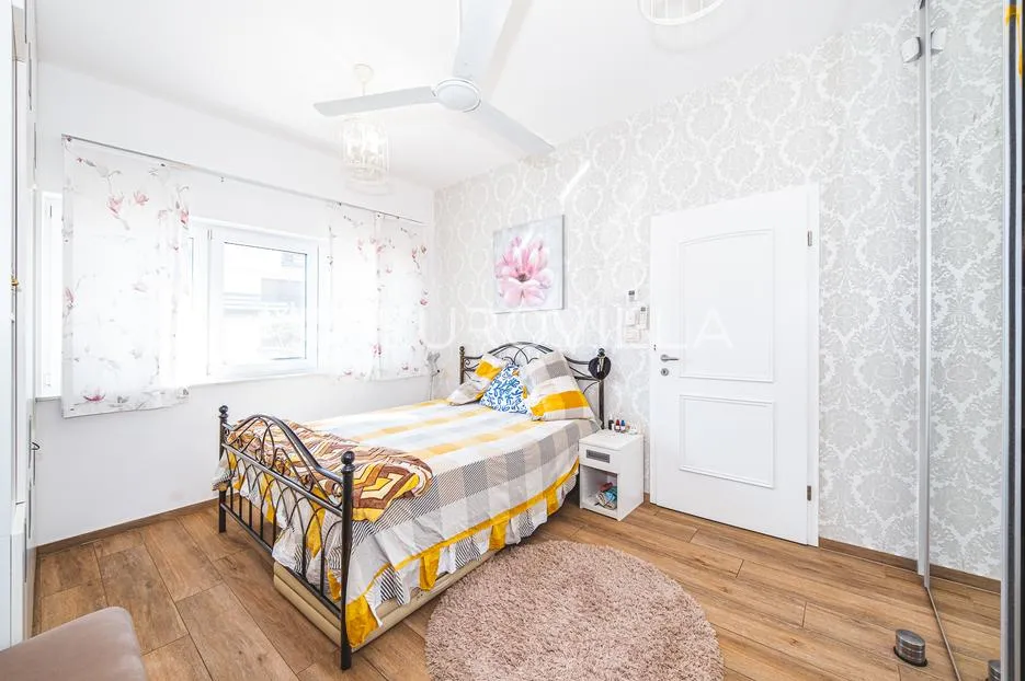 samobor, prekrasna moderna kuća 301 m² - slika 14