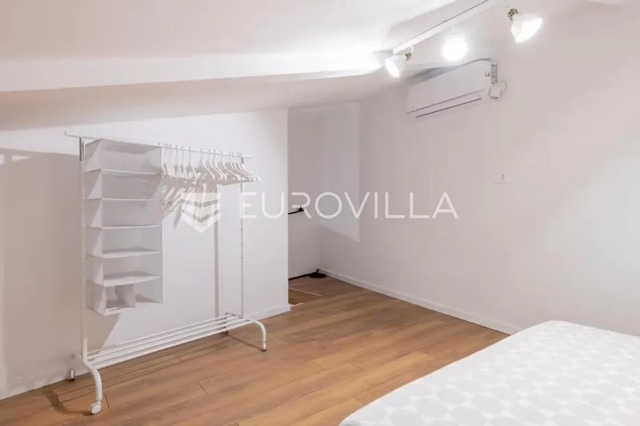 split, centar, dvosoban stan studio apartman - slika 13