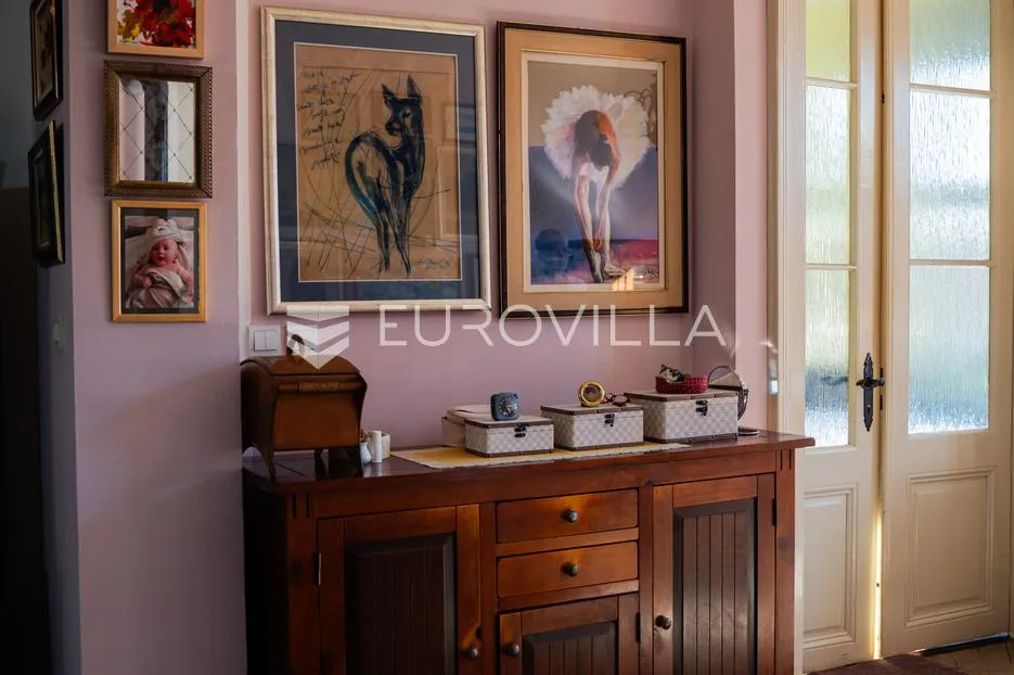 vinkovci, centar, građanski stan u povijesnoj zgradi, 163 m² s velikim potencijalom - slika 8