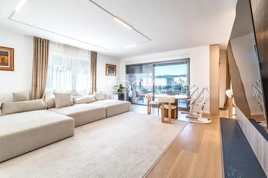 samobor luksuzan dvoetažni trosoban stan 122,28 m² s lođom, terasom i saunom - slika 2