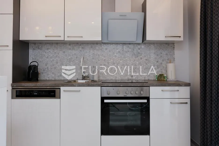 malinska, prekrasna vila s 3 stambene jedinice, bazen, pogled na more - slika 24