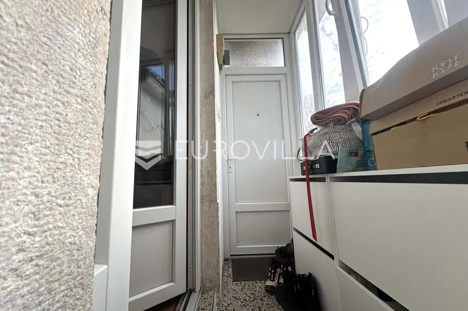 pula, centar, odličan stan u centru grada - slika 9