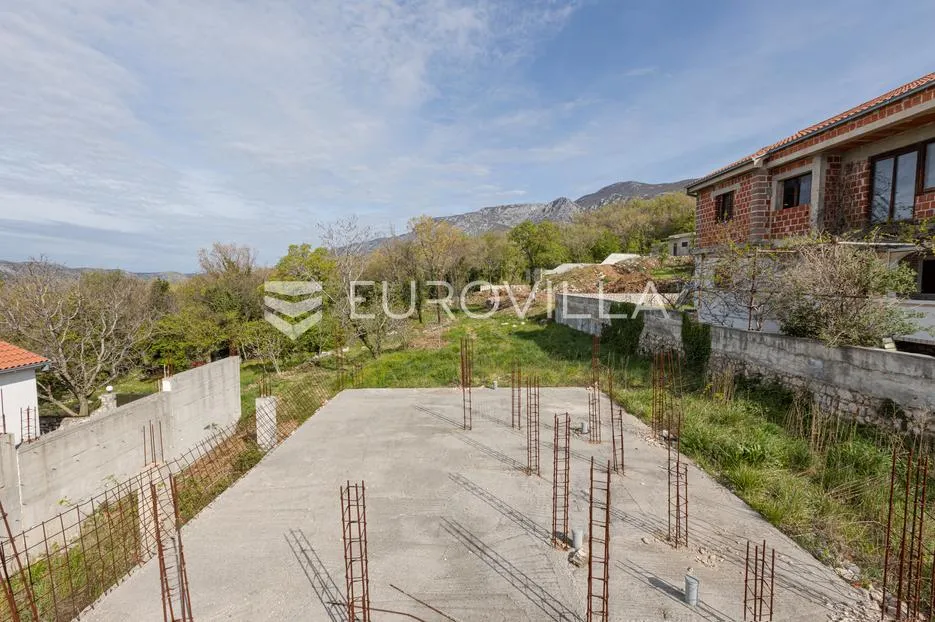 crikvenica, grižane, građevinsko zemljište od 574 m² za započetom gradnjom - slika 4