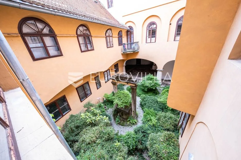 zagreb, gornji grad, demetrova ulica, luksuzan peterosoban stan 260 m² u palači s atrijem - slika 33