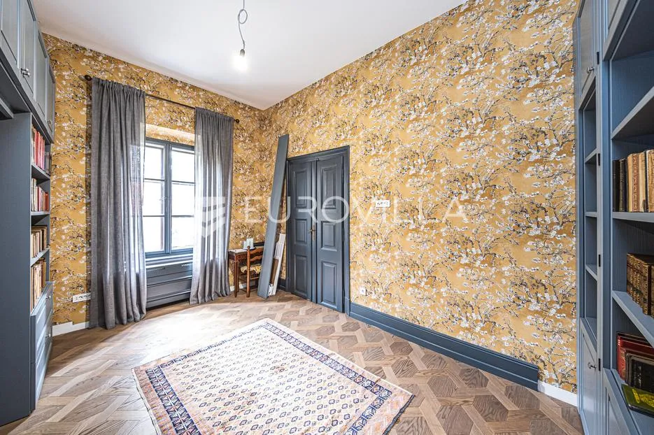 zagreb, gornji grad, demetrova ulica, luksuzan peterosoban stan 260 m² u palači s atrijem - slika 31