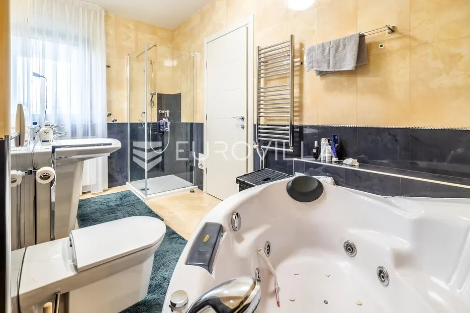 sveta nedjelja, centar prekrasna samostojeća kuća 335 m² na parceli 763 m² - slika 13