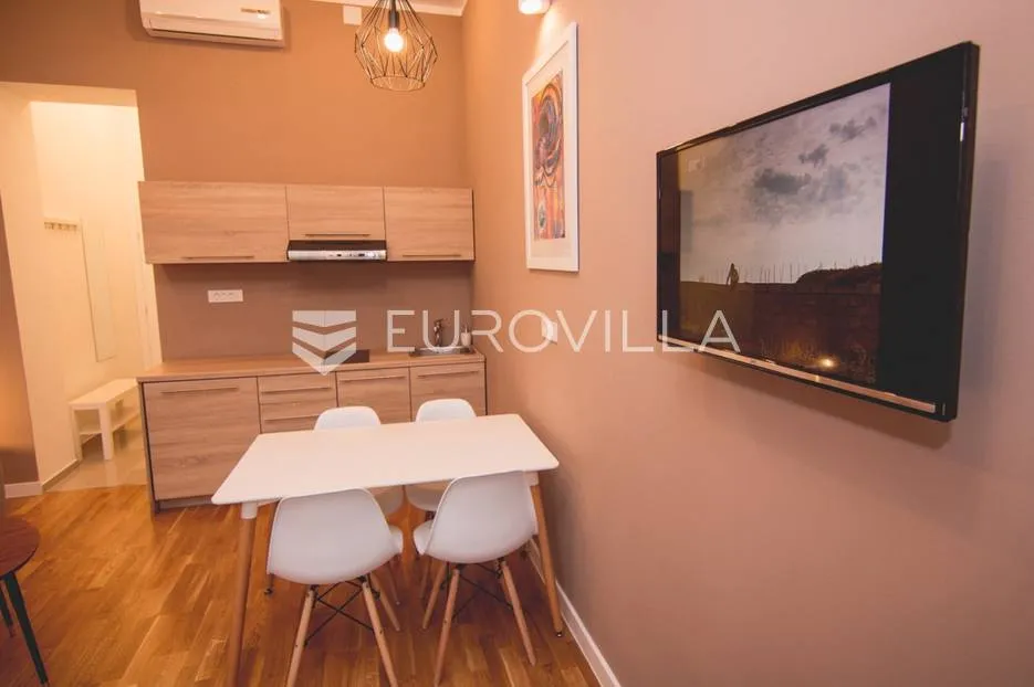 centar stan 205m2 podijeljen na 5 apartmana i sobu - slika 29