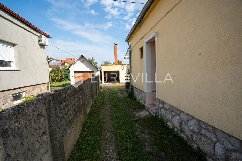 đakovo, centar, kuća 115 m2 na atraktivnoj lokaciji - slika 24