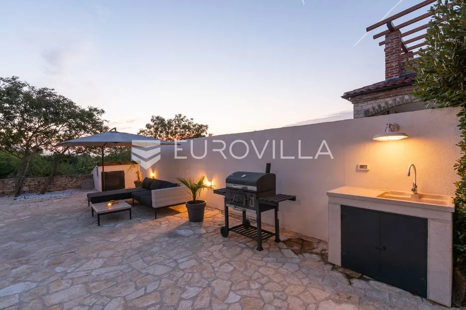 istra, svetvinčenat, prekrasna kamena katnica s bazenom 32 m² i jacuzzijem, 155 m² - slika 13